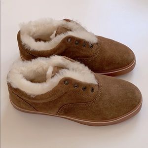 NWT Koolaburra suede brown camel shoes size 6